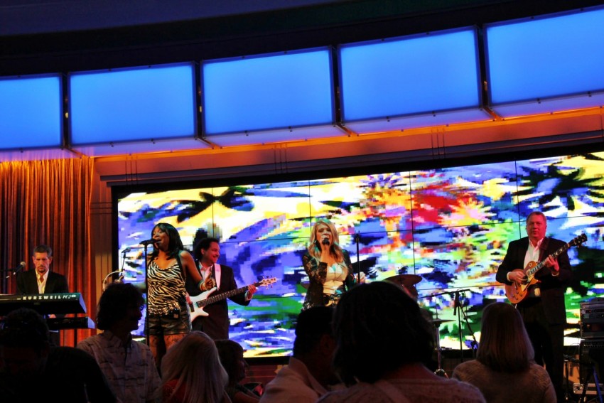 Hire East River Drive Party Band in Toledo, Ohio