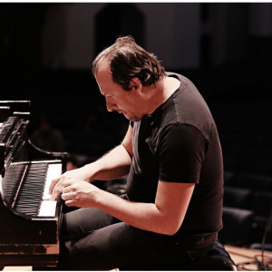 Edepson Gonzalez - Pianist in Tampa, Florida