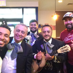 El Centauro y su mariachi