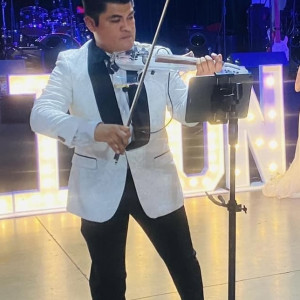 El Violinista De Los Angeles - Violinist / Wedding Entertainment in Fontana, California