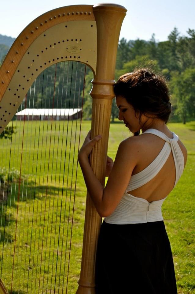 Gallery photo 1 of Elizabeth Carnes Harpist