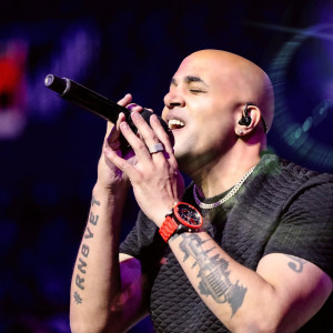 Elliott McKenzie - R&B Vocalist in Pomona, California