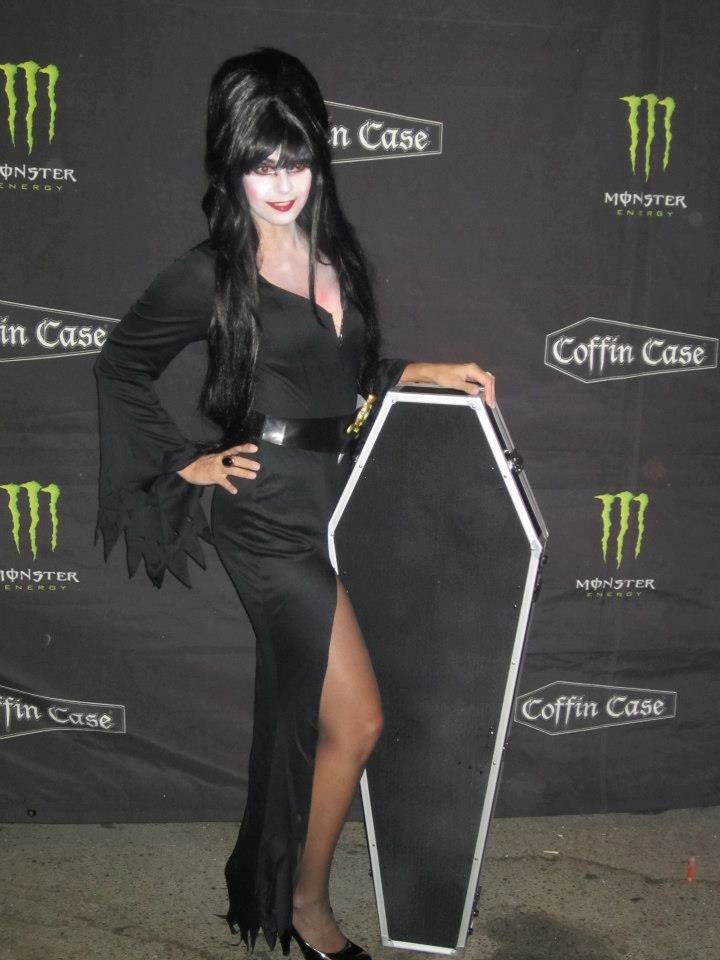 Gallery photo 1 of Elvira Impersonator
