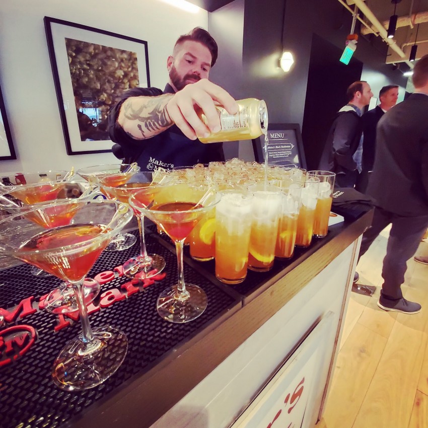 Hire Emerald City Cocktails Bartender in Seattle, Washington