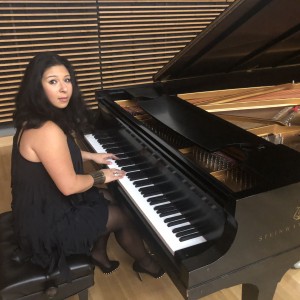 Emiko - Singing Pianist in Los Angeles, California