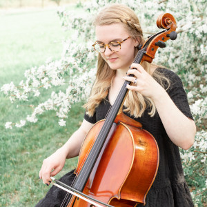 Emily Airhart, Cellist - Cellist in Des Moines, Iowa
