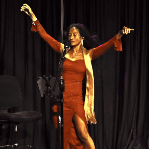 Emm On Maui - Singer/Songwriter / Classical Singer in Kihei, Hawaii