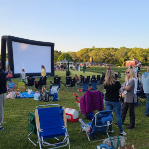 Entertainment Under the Stars - Outdoor Movie Screens / Family Entertainment in Cranston, Rhode Island