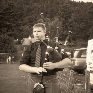 Eric Ouellette, Professional Bagpiper
