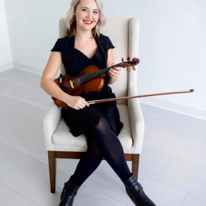 Erin August, violinist