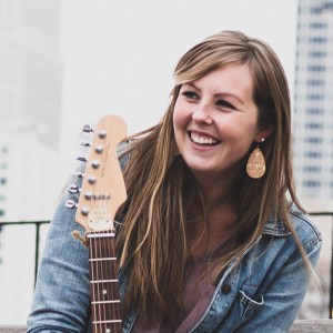 Erin Eades - Singing Guitarist in Kansas City, Missouri