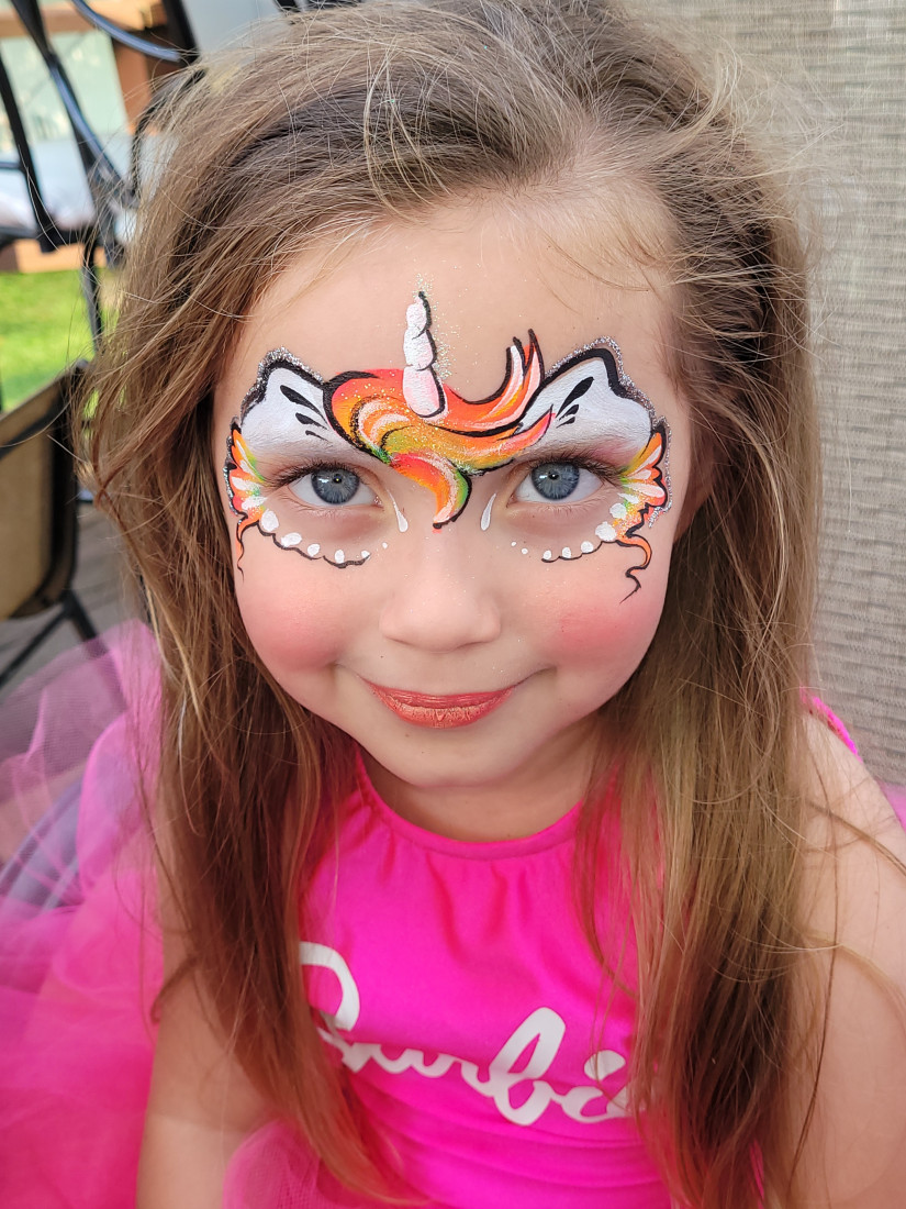 Gallery photo 1 of Fabulous Faces, face painting by Kellie