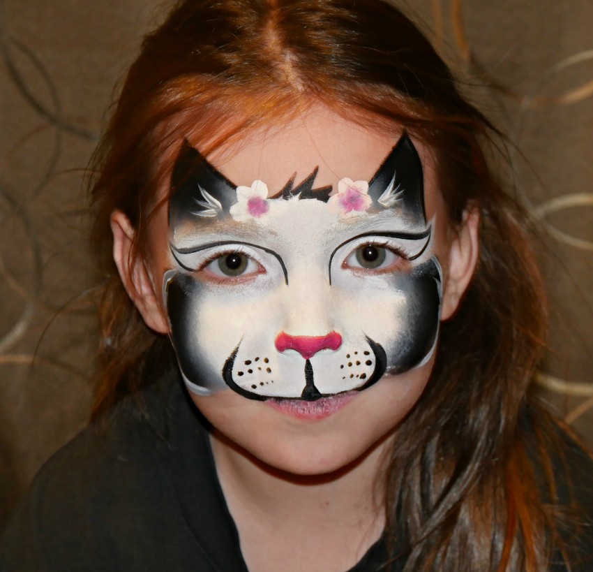Hire Face Art by Brandi Face Painter in Washington, Iowa