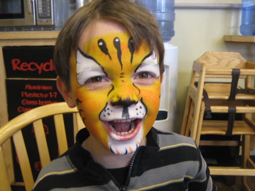 Gallery photo 1 of Face Painting by Elaine
