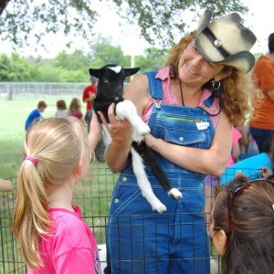 Fannie's Farm Friends Mobile Petting Zoo - Petting Zoo / Outdoor Party Entertainment in Liberty Hill, Texas