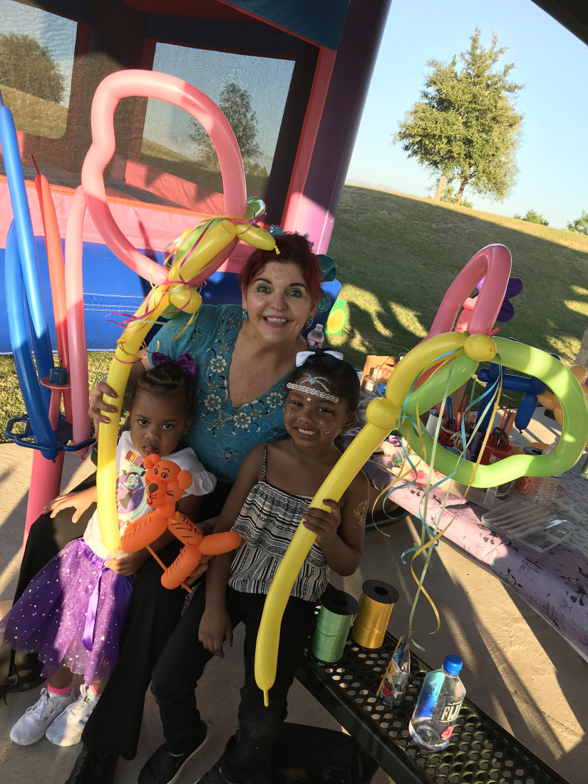 Hire Fantasy Balloons and Face Painting Balloon Twister in Houston, Texas
