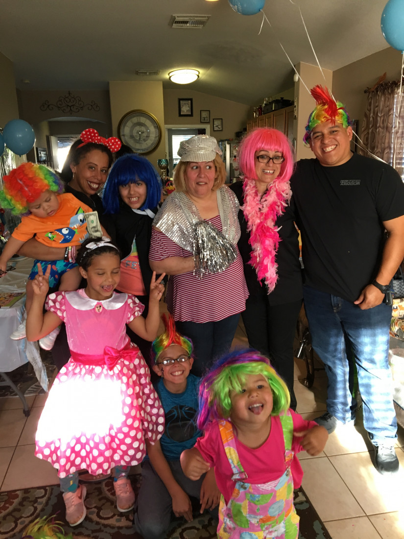 Hire Fantasy Balloons and Face Painting Balloon Twister in Houston, Texas