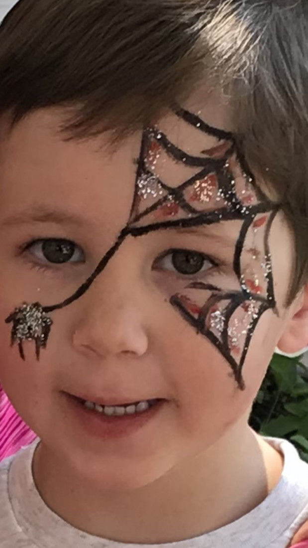 Hire Fantasy Balloons and Face Painting Balloon Twister in Houston, Texas