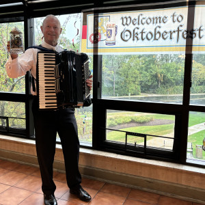 Fingers Froehlich - Accordion Player / World Music in Barrington, Illinois