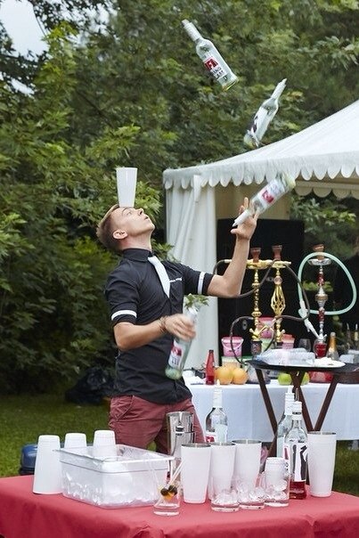 Gallery photo 1 of Flair Bartender for Events