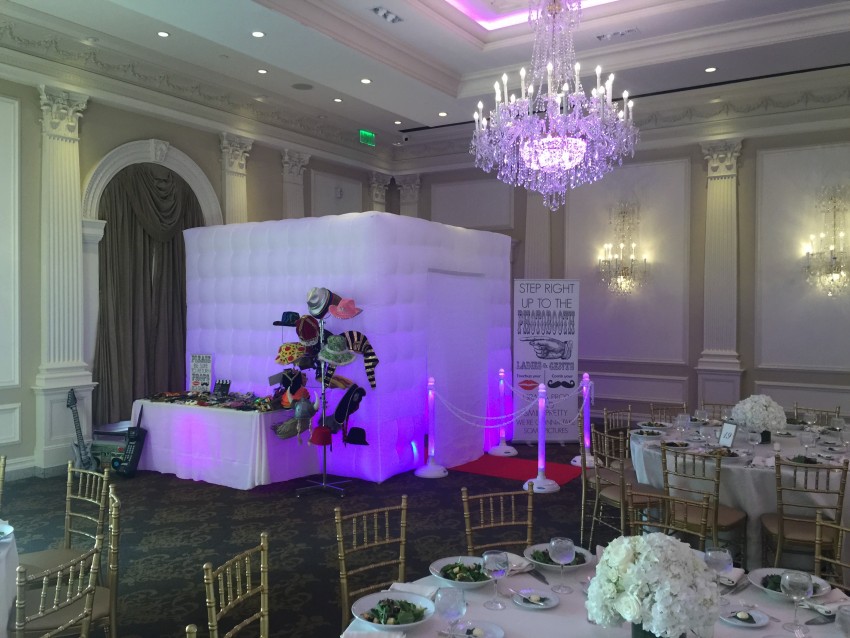 Hire Flashing Lights Photo Booths Photo Booths in Bronxville, New York