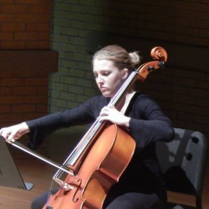 Flexible Cellist