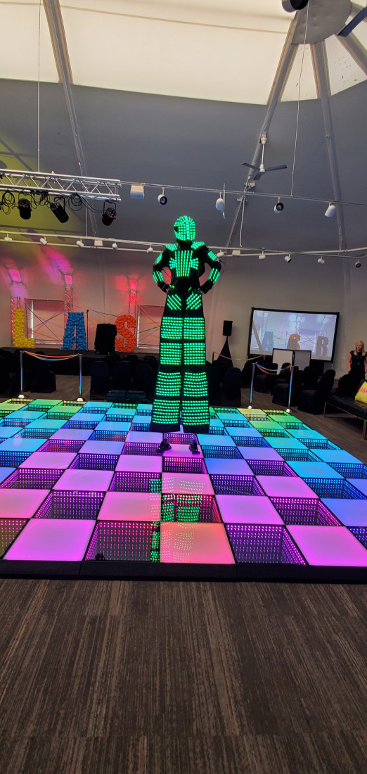 Hire Omaha Circus Arts Circus Entertainment in Omaha, Nebraska