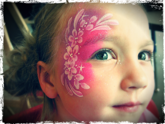 Gallery photo 1 of Flutterby Face Paint