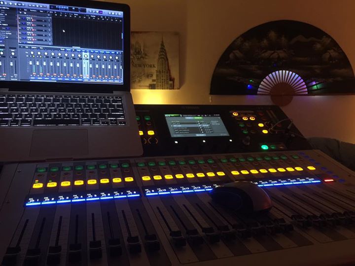 Gallery photo 2 of Fox City Pro Sound & Lighting