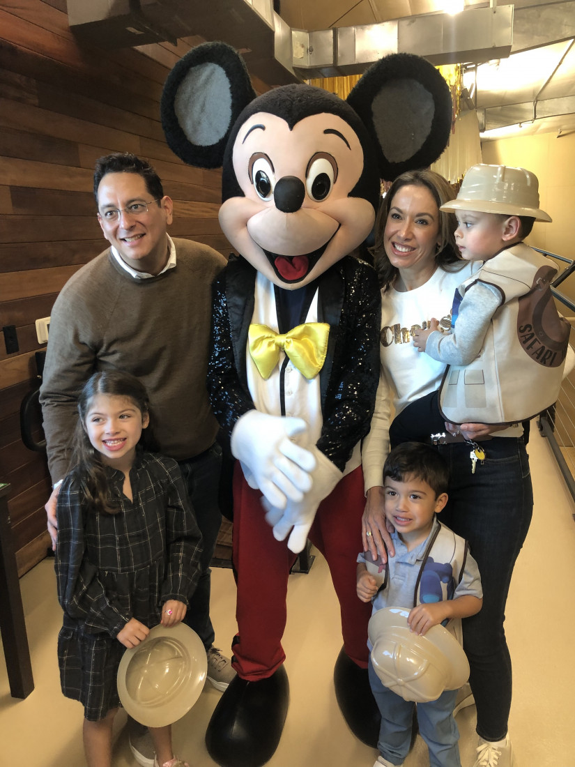 Hire Fun characters Costume Rentals in Katy, Texas