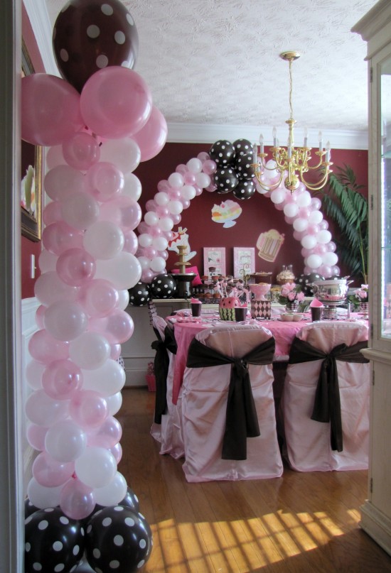 Hire FunORama Parties Balloon Twister in Atlanta,