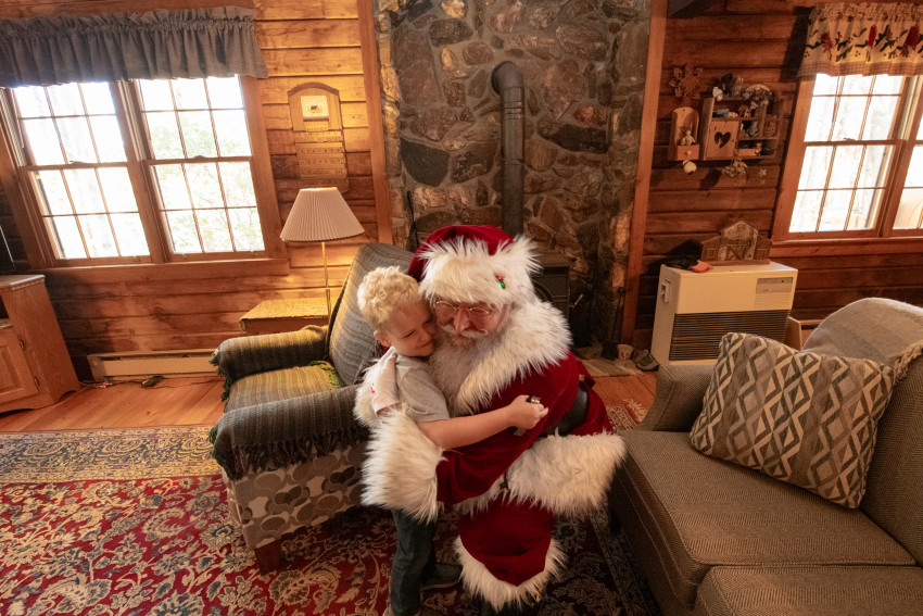 Gallery photo 1 of Galax Santa