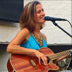 Gina Tarée - Singing Guitarist in Belfast, Maine