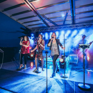 Girl Crush - Party Band / Lighting Company in Calgary, Alberta