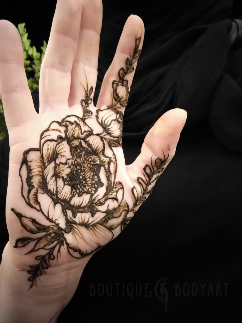 Hire Girl Friday Art Henna Tattoo Artist in Jacksonville