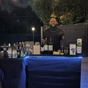 Gold Level Spirits - Bartender / Holiday Party Entertainment in Huntersville, North Carolina