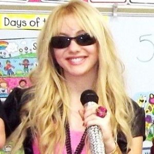 Hannah Montana Impersonator