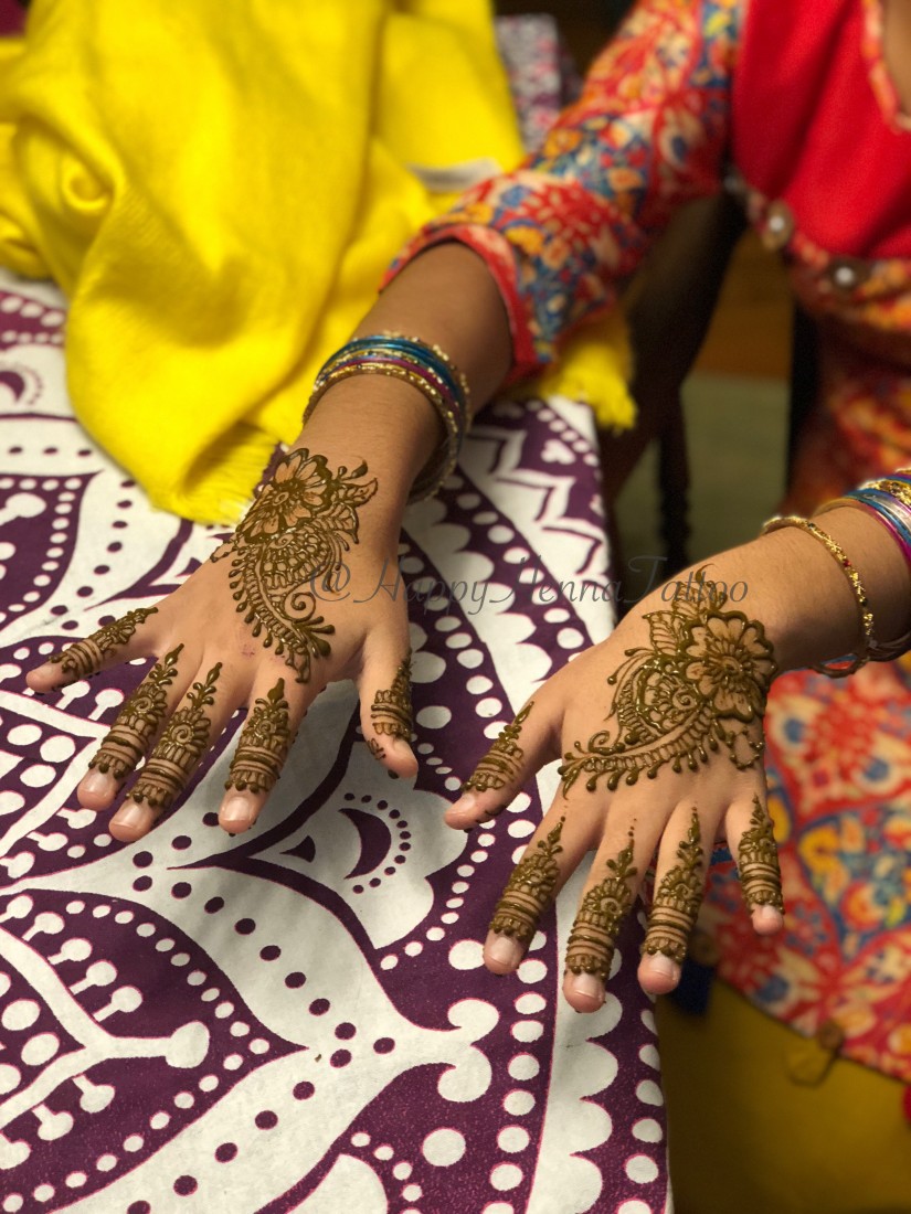 Hire Happy Henna Temporary Tattoo Artist in Grand Rapids, Michigan