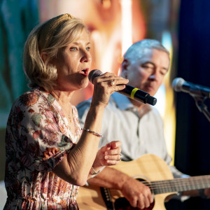 Happy Together Duo - Wedding Singer / Funeral Music in Leawood, Kansas