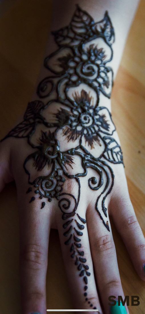 Hire Henna Art by Sam Burns - Henna Tattoo Artist in Nazareth, Pennsylvania