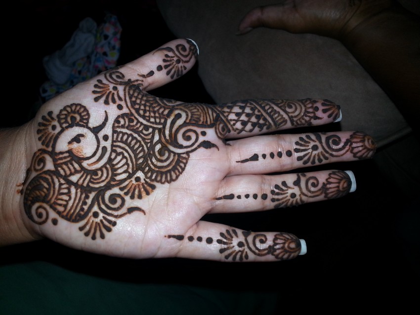 Gallery photo 1 of Henna artist