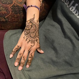 Henna ~ by Amina