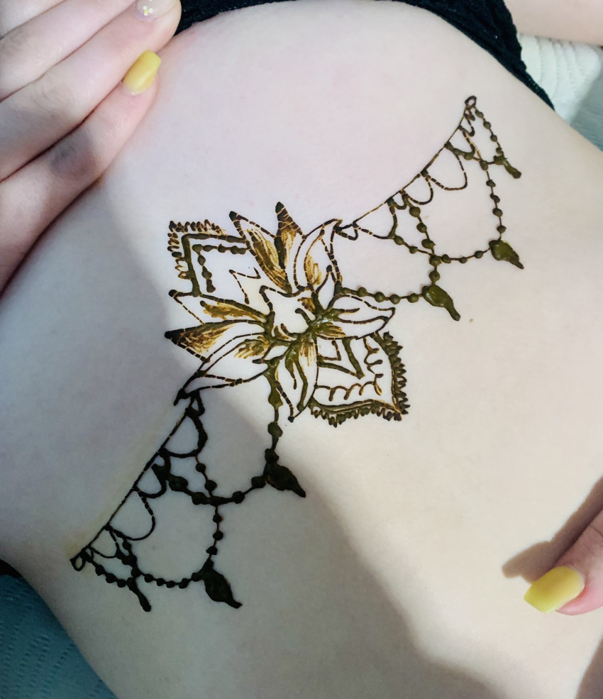 Gallery photo 1 of Henna by Kira