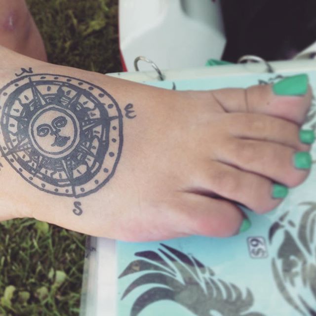 Hire The Henna Hut Henna Tattoo Artist in Penticton