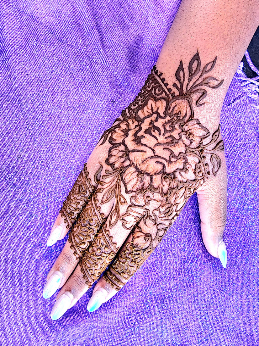 Gallery photo 1 of Henna By Sabah