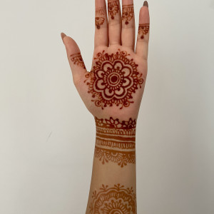 Henna by R