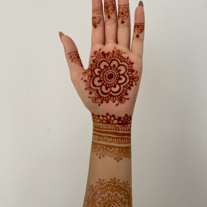 Henna by R - Henna Tattoo Artist / College Entertainment in New Hyde Park, New York