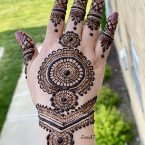 Hennabyjeenal_satra - Henna Tattoo Artist in Trenton, New Jersey