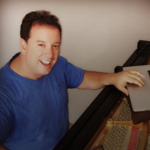 High praise and worship sacred music - Singing Pianist in Newport Beach, California