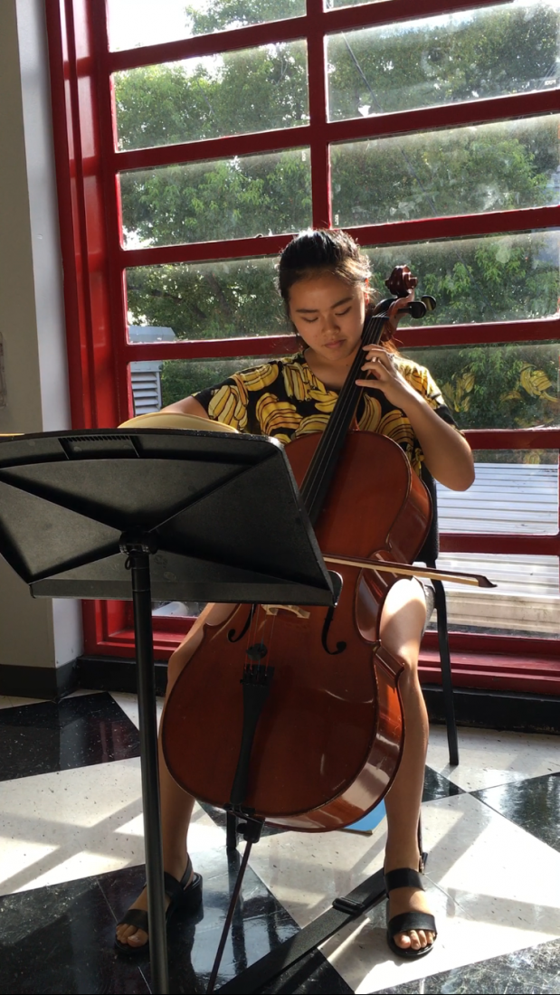 Gallery photo 1 of High School Solo Cellist